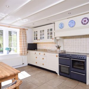 Traditional Cottage Kitchen